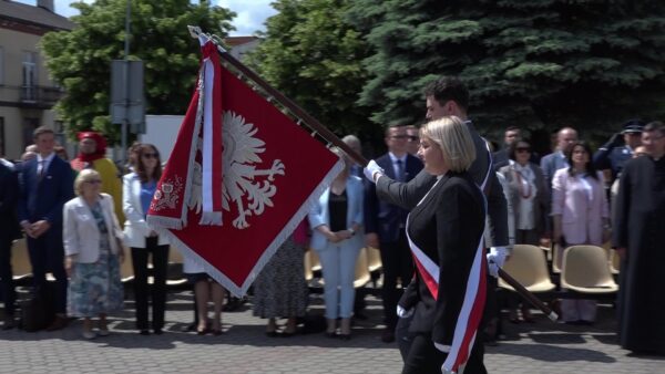 Nadanie sztandaru dla Aleksandrowa Kujawskiego