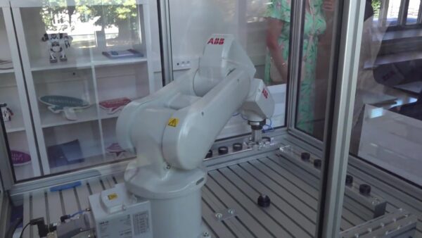 Otwarcie Centrum Programowania Robotów Przemysłowych w Centrum Kształcenia Zawodowego i Ustawicznego
