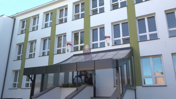 Otwarcie wyremontowanej szkoły nr 3 w Aleksandrowie Kujawskim