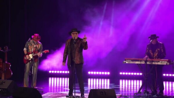 Zaduszki Muzyczne w Aleksandrowie Kujawskim. Na scenie wystąpił Andrzej Cierniewski