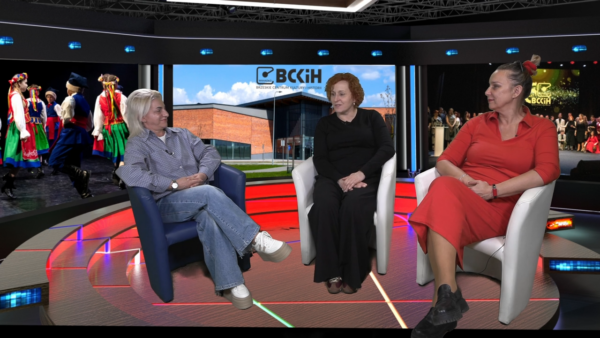 Wahadło Pełne Energii: Dyrektorski Duet, który Rozkręca Kulturę