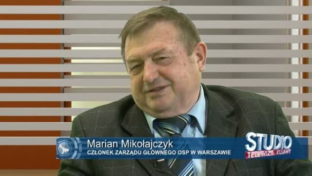 Czerwona kanapa – Marian Mikołajczyk