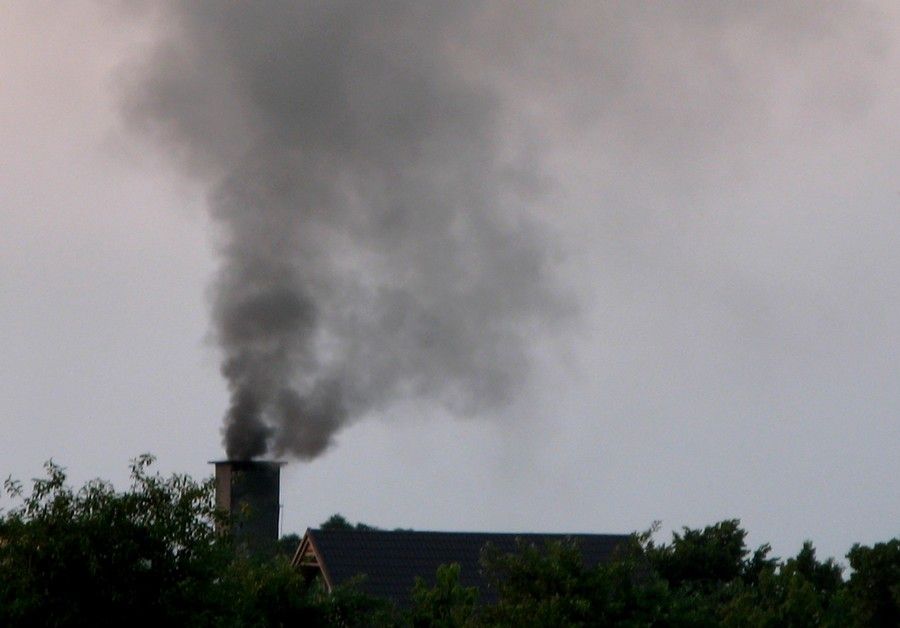 Dym zamiast świeżego powietrza. Włocławek walczy z zanieczyszczeniem!