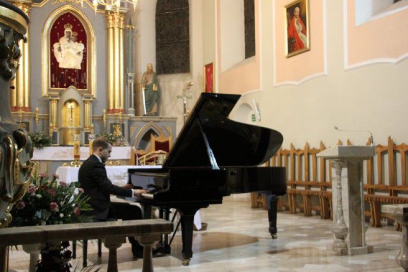 Koncert chopinowski w Izbicy Kujawskiej- zobacz relację wideo