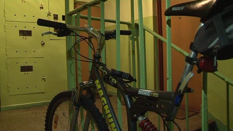 Konflikt w bloku przy Toruńskiej, przyczyną … rowery na piętrach!