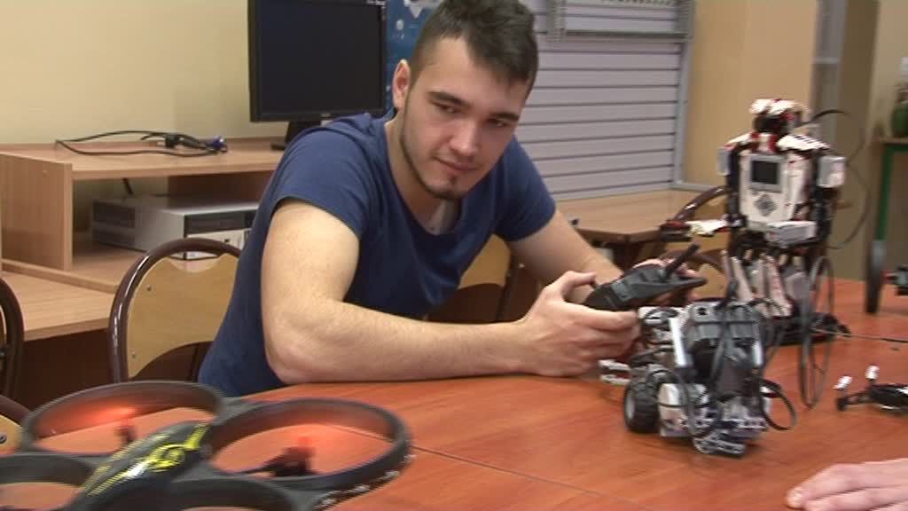 Roboty, drony i projektowanie w Zespole Szkół Technicznych